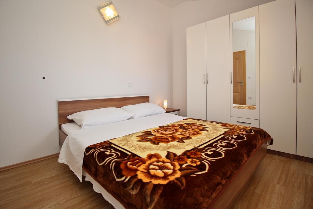 Apartments Koritnik Punat Exterior photo