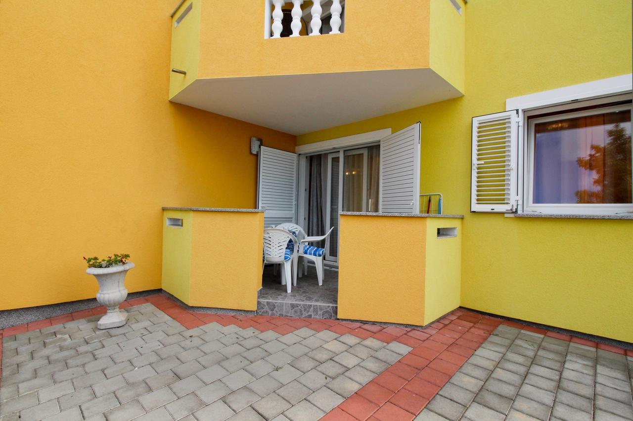 Apartments Koritnik Punat Exterior photo