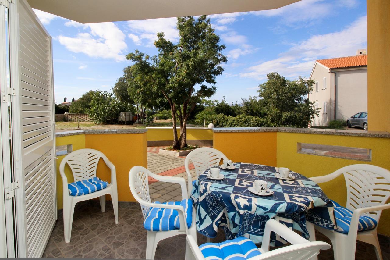 Apartments Koritnik Punat Exterior photo